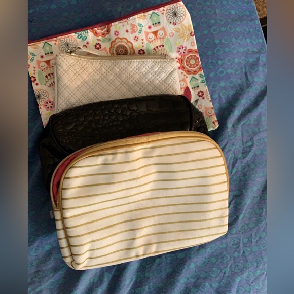 Bags 4 Gently Used Makeup Bags Pictures Of Marks Shown Poshmark